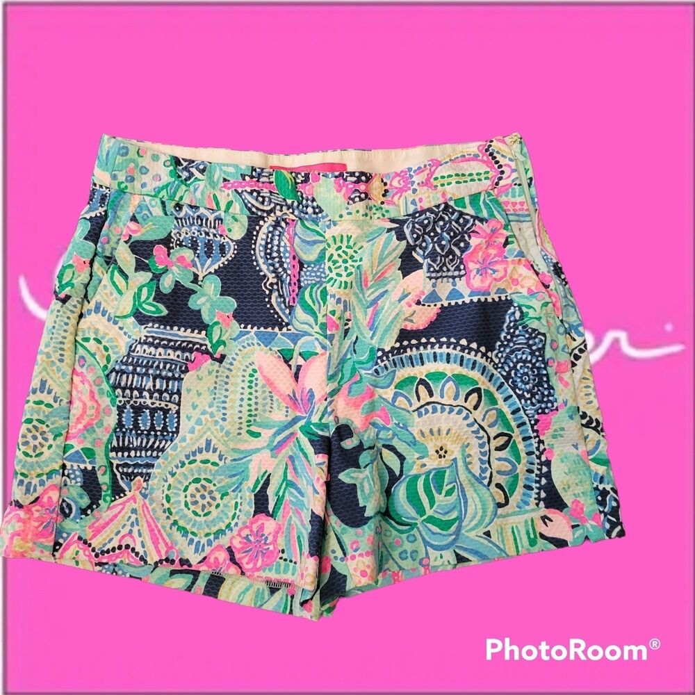 Lilly Pulitzer Looking Sharp Print Shorts Size 00 Cotton Stretch